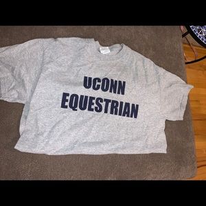 Uconn T-shirt